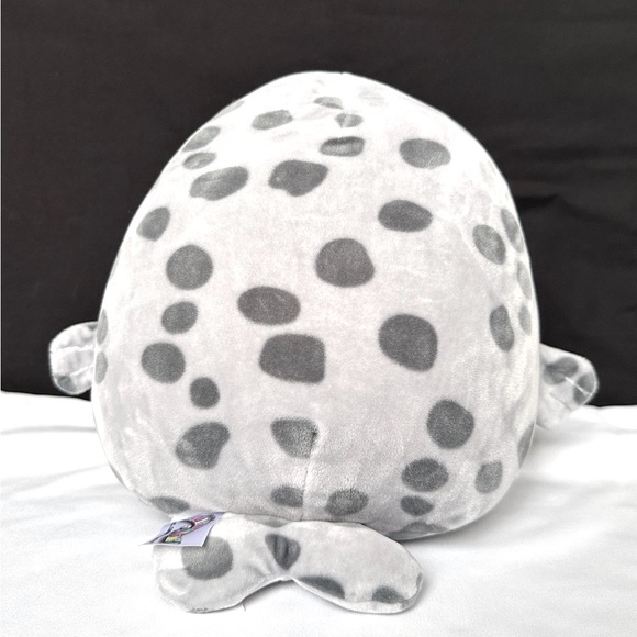 Squishmallow Isis the Spotted Seal 10" - Picture 4 of 6